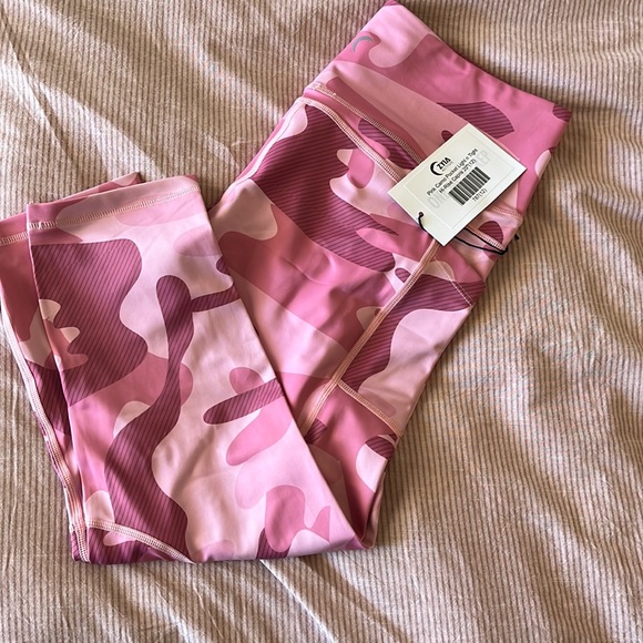 ZYIA PINK CAMO LEGGING - Picture 1 of 2